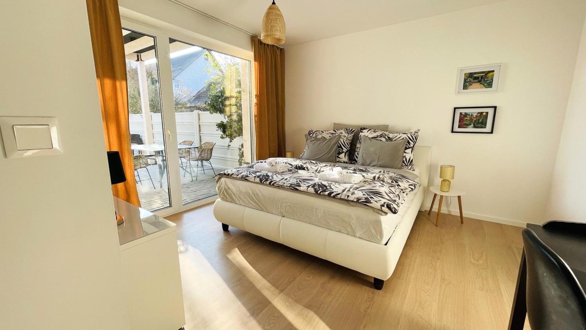 House Flow, 3 Room, Free 2 Parking Братислава