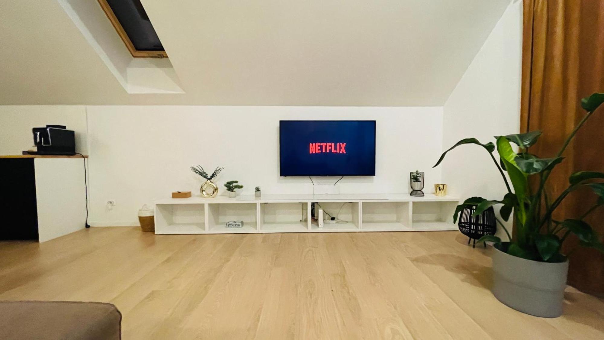 House Flow, 3 Room, Free 2 Parking Апартаменти Братислава