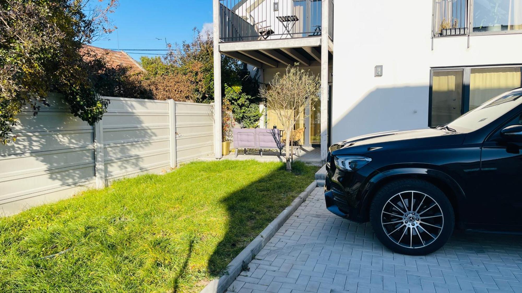 House Flow, 3 Room, Free 2 Parking Братислава