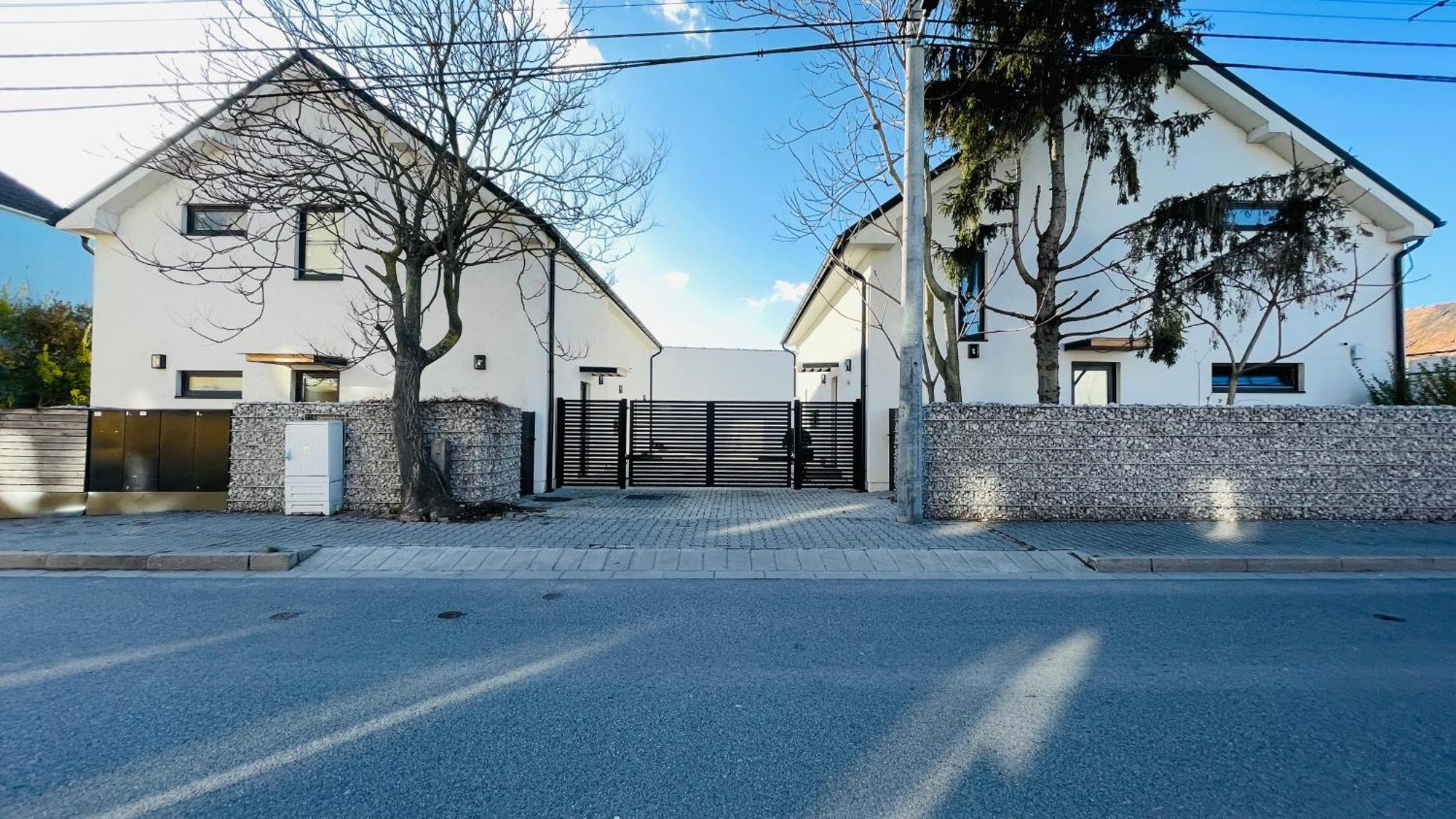 House Flow, 3 Room, Free 2 Parking Апартаменти Братислава