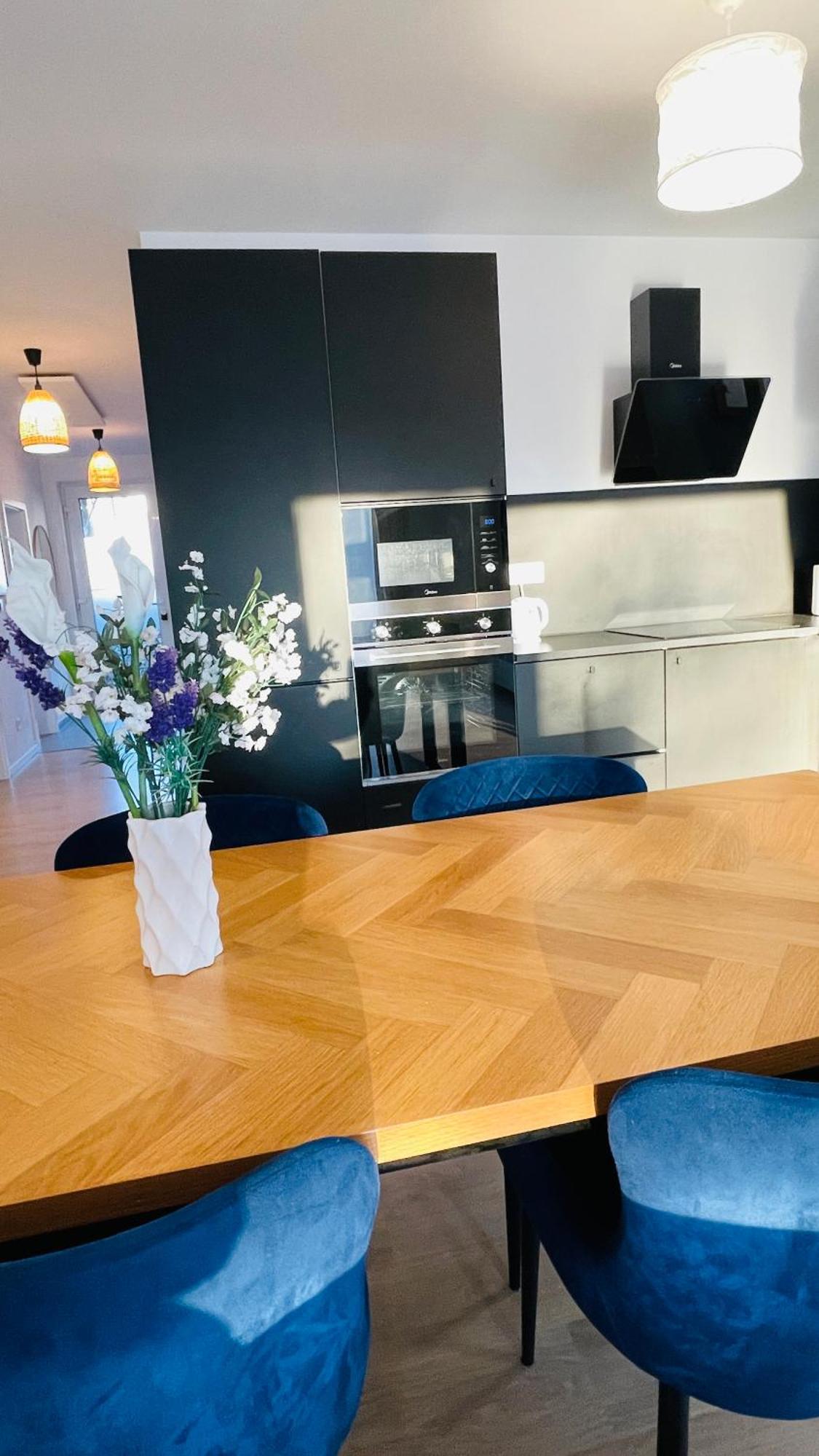 Апартаменти House Flow, 3 Room, Free 2 Parking Братислава